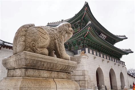  Il Museo Nazionale della Corea a Seoul: Un Viaggio nella Storia e nell'Arte Coreana!